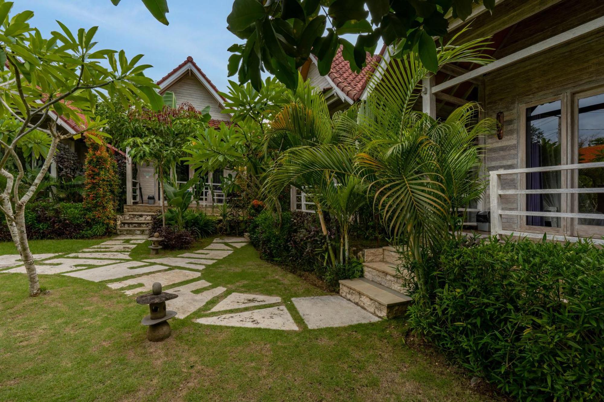 Le Biu Garden View Hotel Nusa Lembongan  Exterior photo